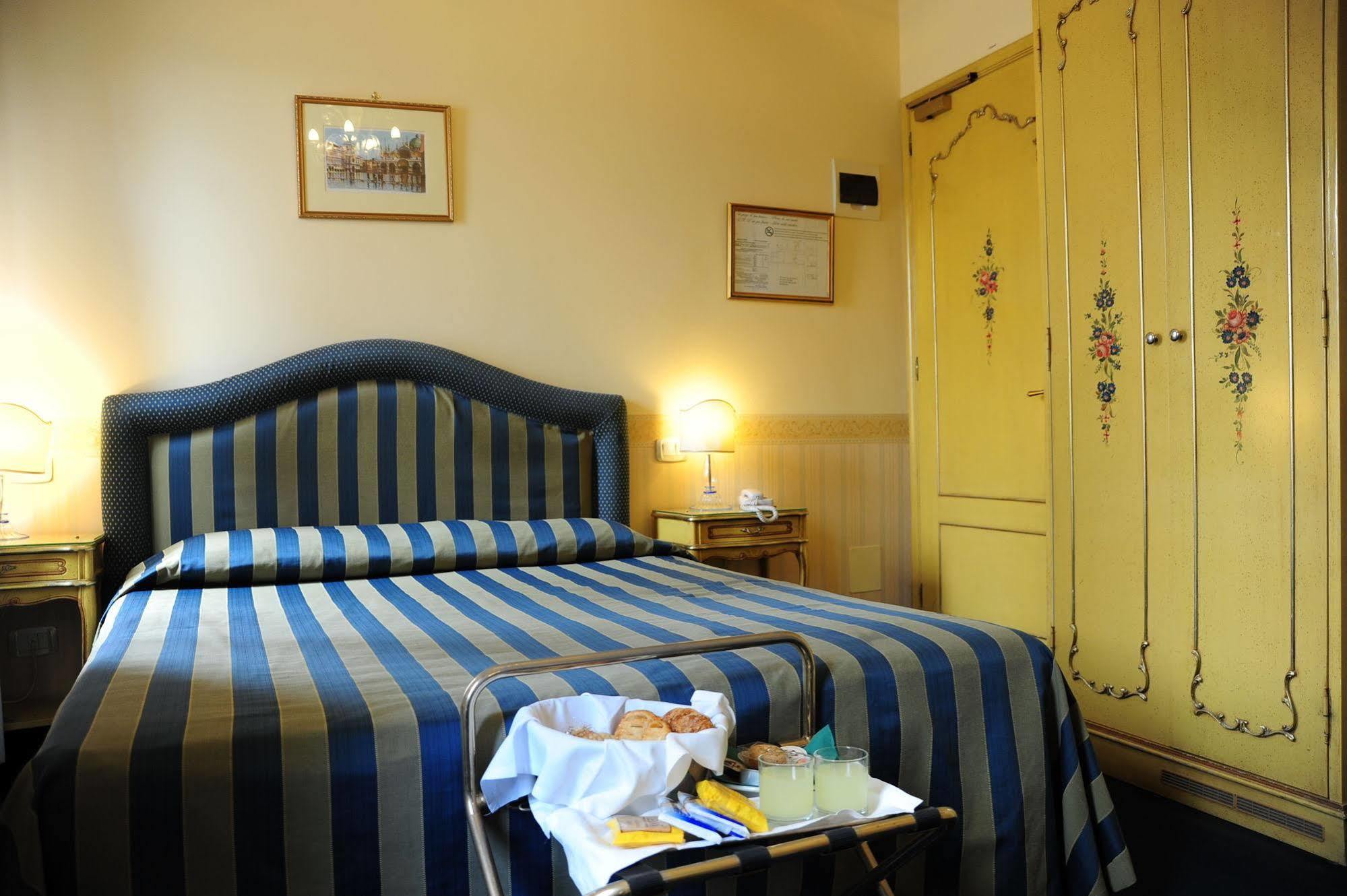 Hotel Villa Edera Lido di Venezia Luaran gambar